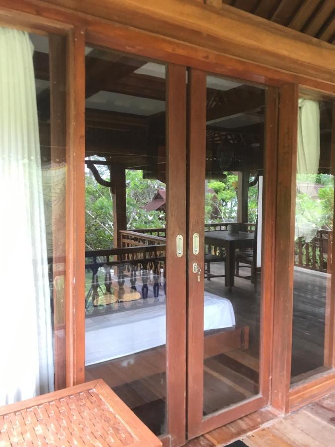 The Exile Sunset Bar & Bungalow Gili Trawangan Exterior foto